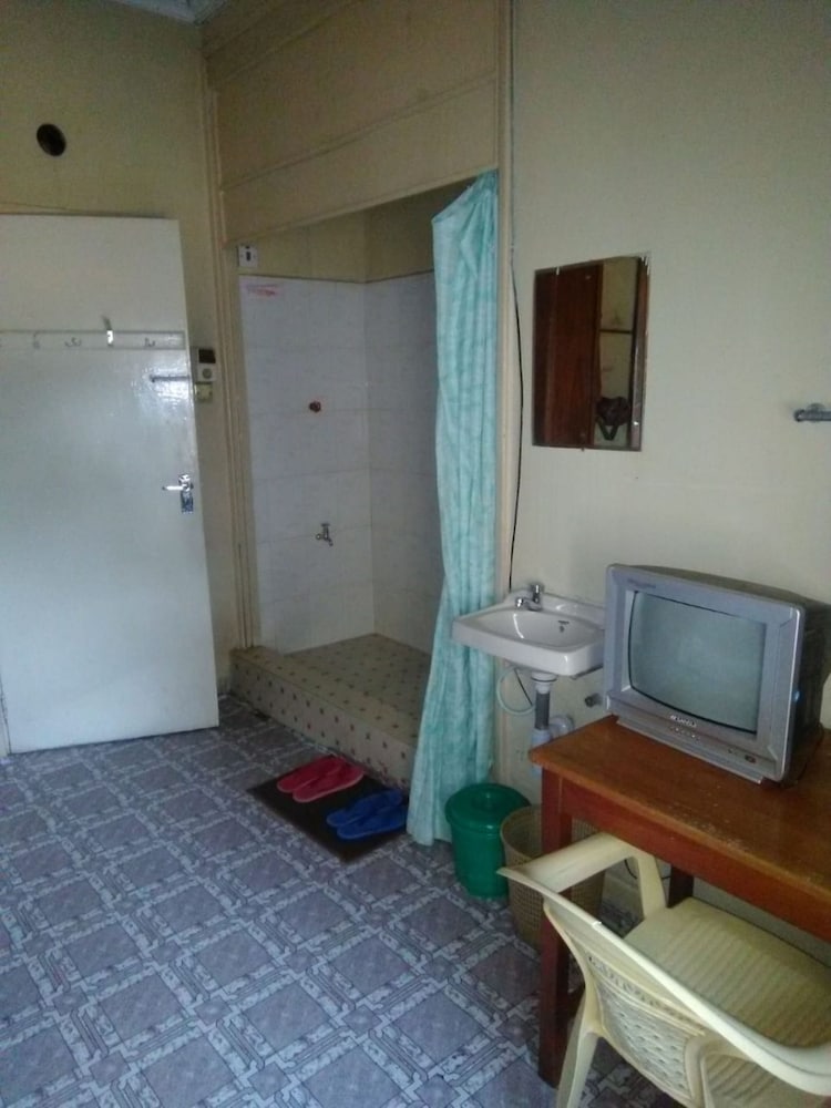 magline conference and guest house