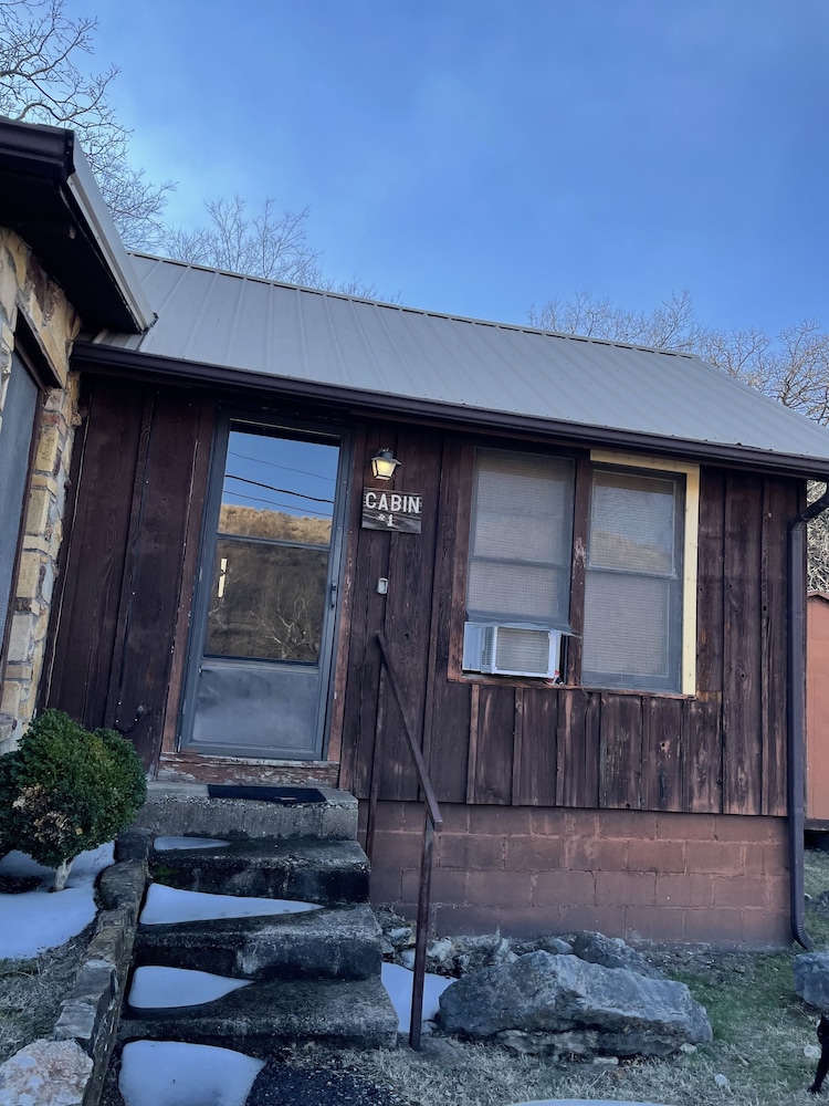 cedarvale cabins at turner falls
