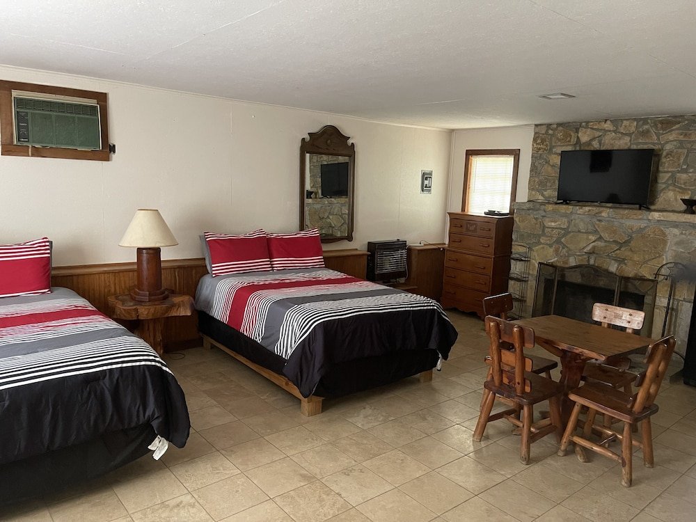 cedarvale cabins at turner falls