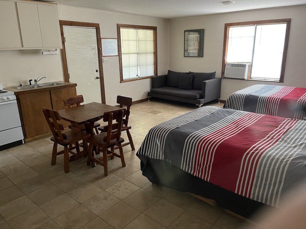 cedarvale cabins at turner falls