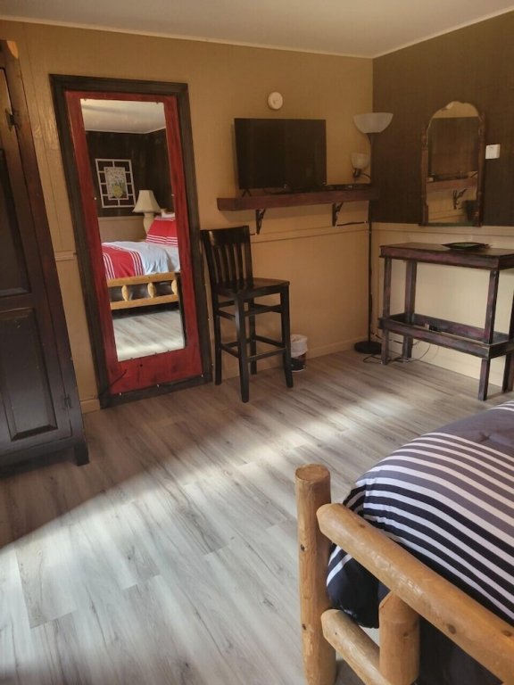 cedarvale cabins at turner falls