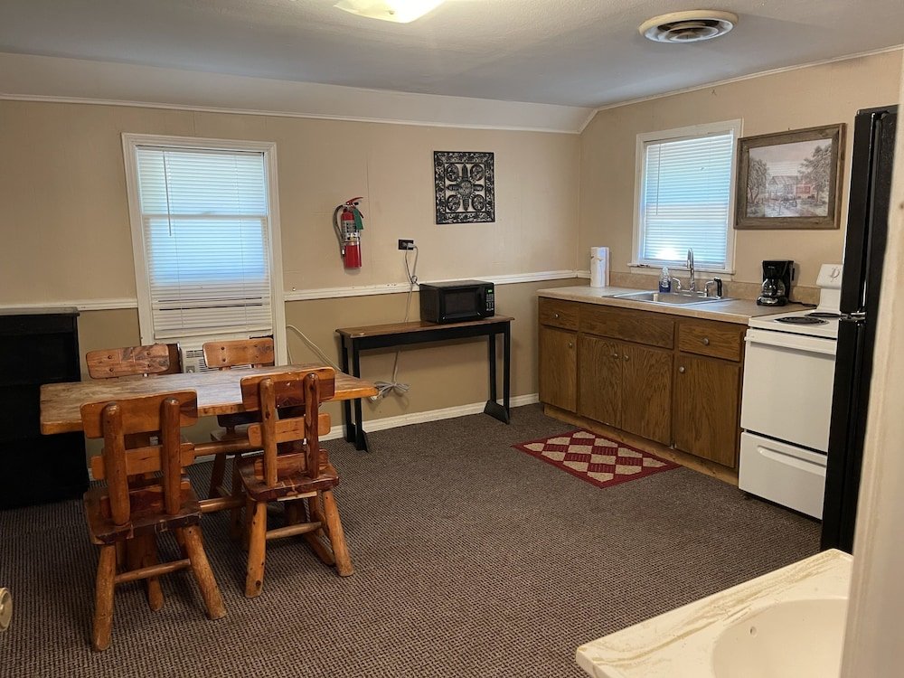 cedarvale cabins at turner falls