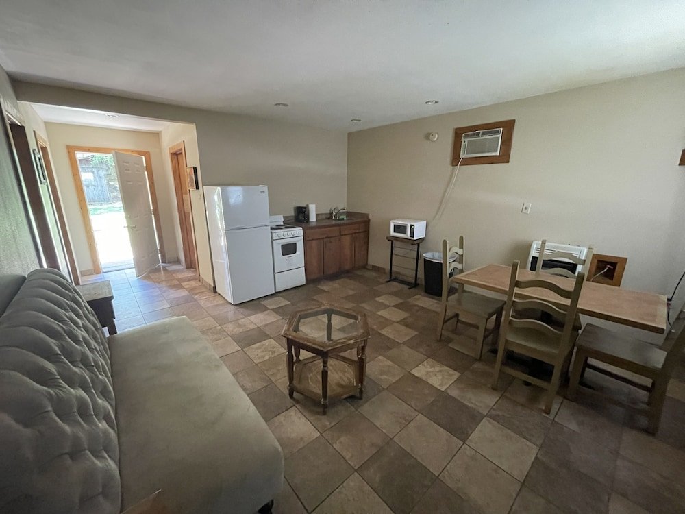 cedarvale cabins at turner falls