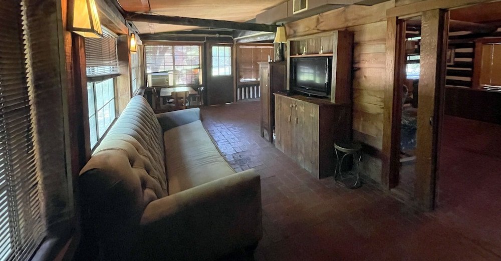 cedarvale cabins at turner falls