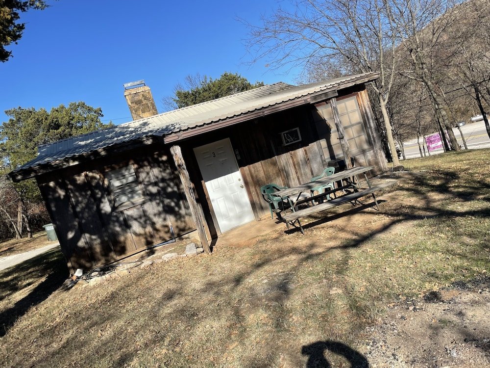 cedarvale cabins at turner falls