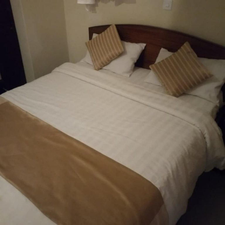 skyline hotel and suites