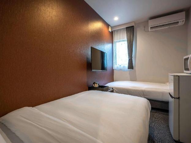 hotel r9 the yard ota