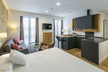 aquitania home suites