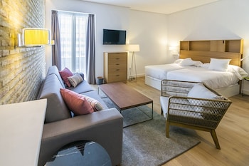 aquitania home suites