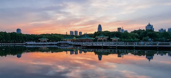 wuhan optics valley convention hotel