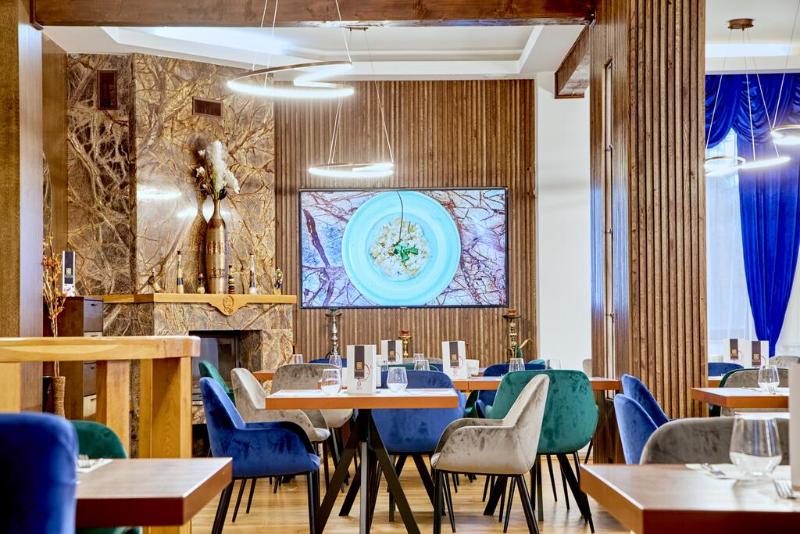 Kayus,Busteni>>Brasov,3 star
