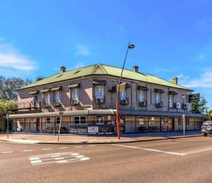 Imperial Hotel Singleton,,2 star