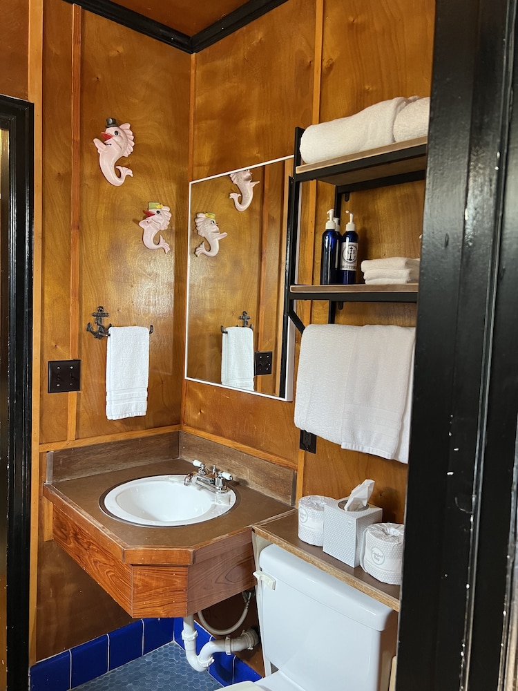 anchor inn resort