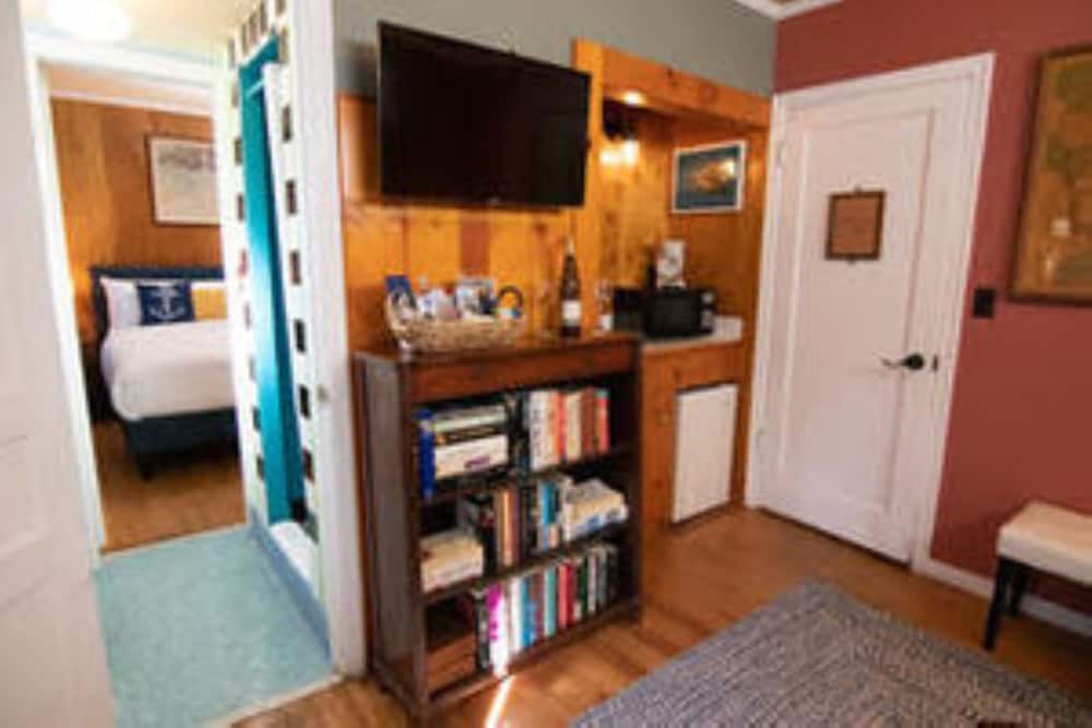 anchor inn resort