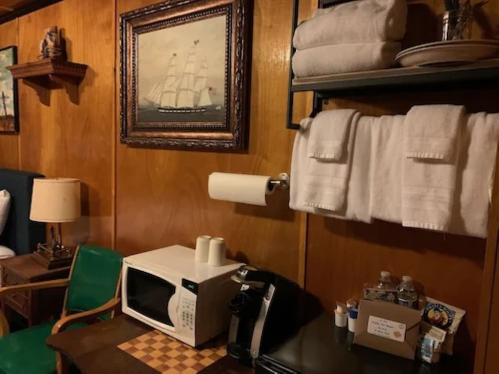 anchor inn resort