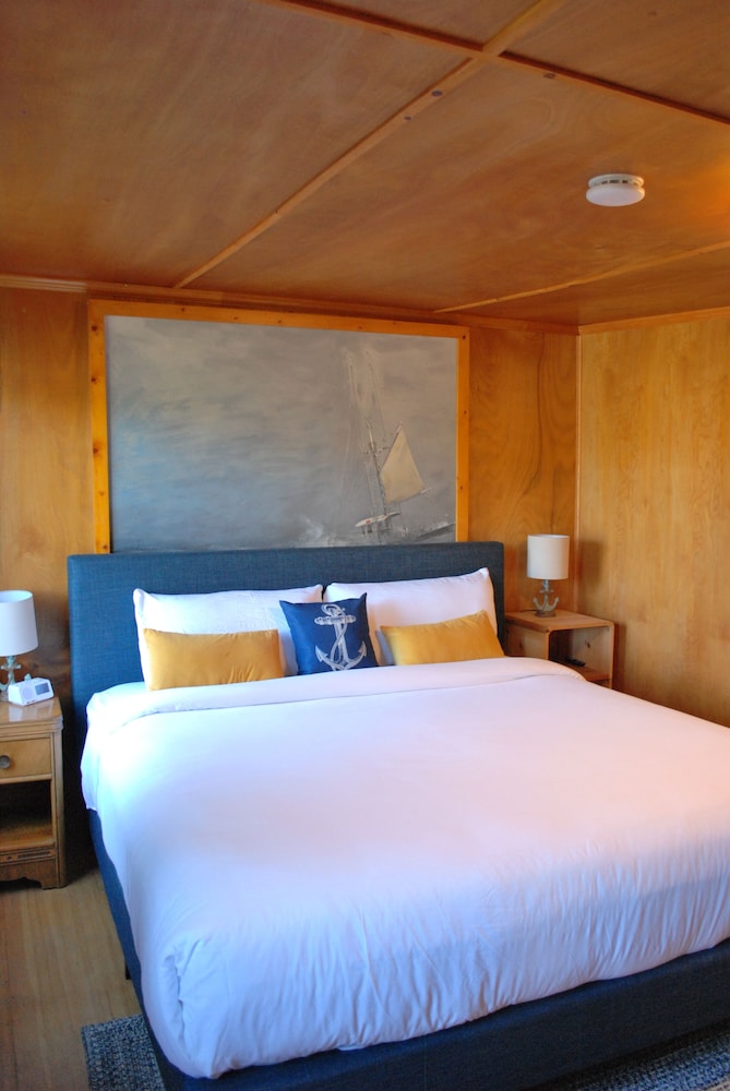 anchor inn resort
