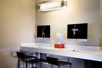 global luxury suites east boston