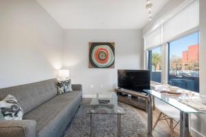 global luxury suites east boston