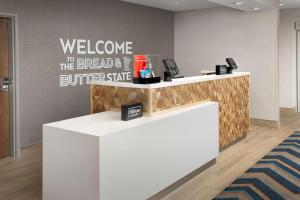 hampton inn warroad mn