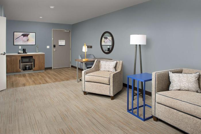 hampton inn warroad mn