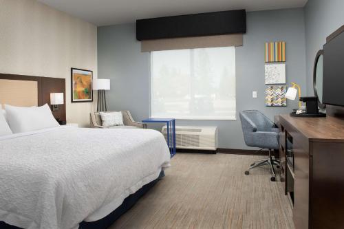 hampton inn warroad mn