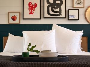 peterborough house and motel