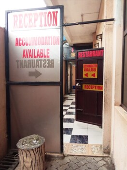 spanish restaurant and lodge gilgil