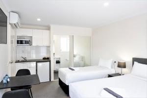 petrie mill motel