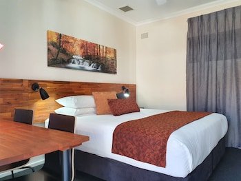 black sheep motel goulburn