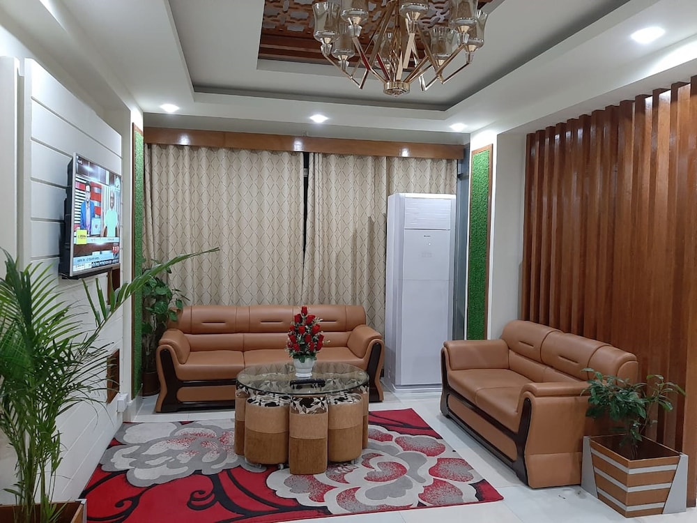 hotel grand circle inn