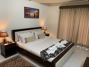 hotel grand circle inn