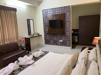 hotel grand circle inn