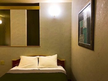 hotel bin
