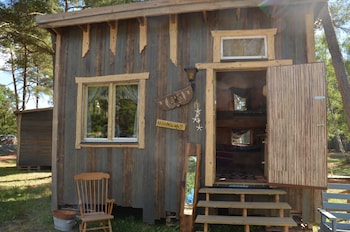 fide aventyrsby and camping