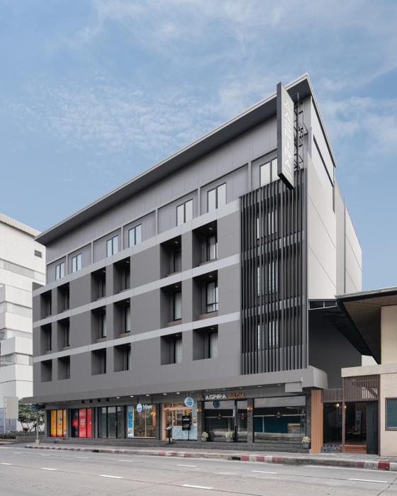 aspira gems center silom