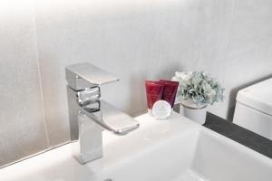 aspira gems center silom