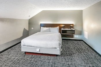 Gatlinburg Mountain Inn,Tennessee>>Gatlinburg,2.5 star