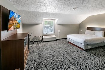 Gatlinburg Mountain Inn,Tennessee>>Gatlinburg,2.5 star