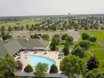 Grand Hinckley Rv Resort,,3 star