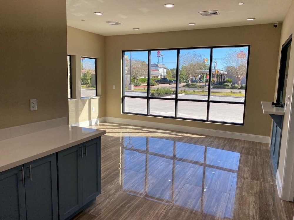 lone star inn dickinson