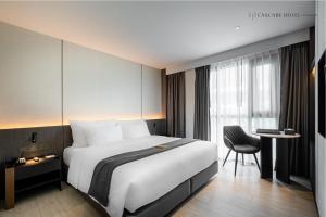 cascade hotel bangkok