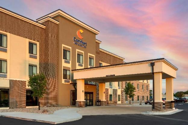comfort inn and suites