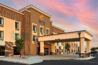 comfort inn and suites