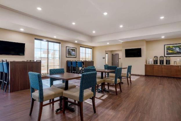 comfort inn and suites