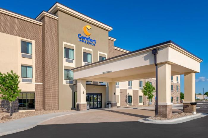 comfort inn and suites