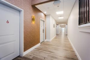 palace inn blue houston east beltway 8