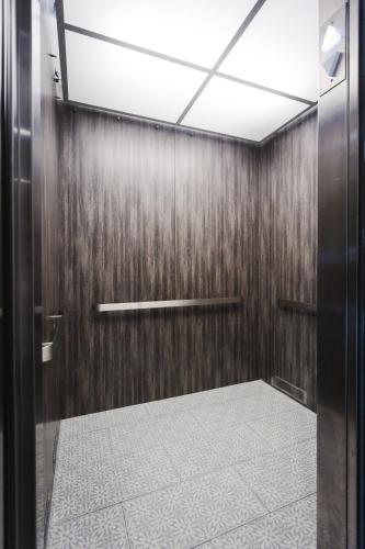 palace inn blue houston east beltway 8