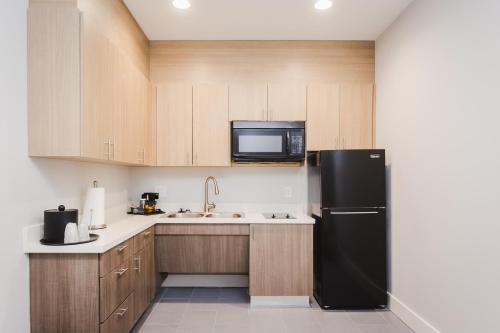 palace inn blue houston east beltway 8