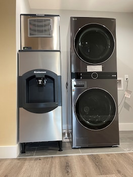 palace inn blue houston east beltway 8