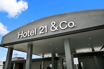 hotel 21 and co